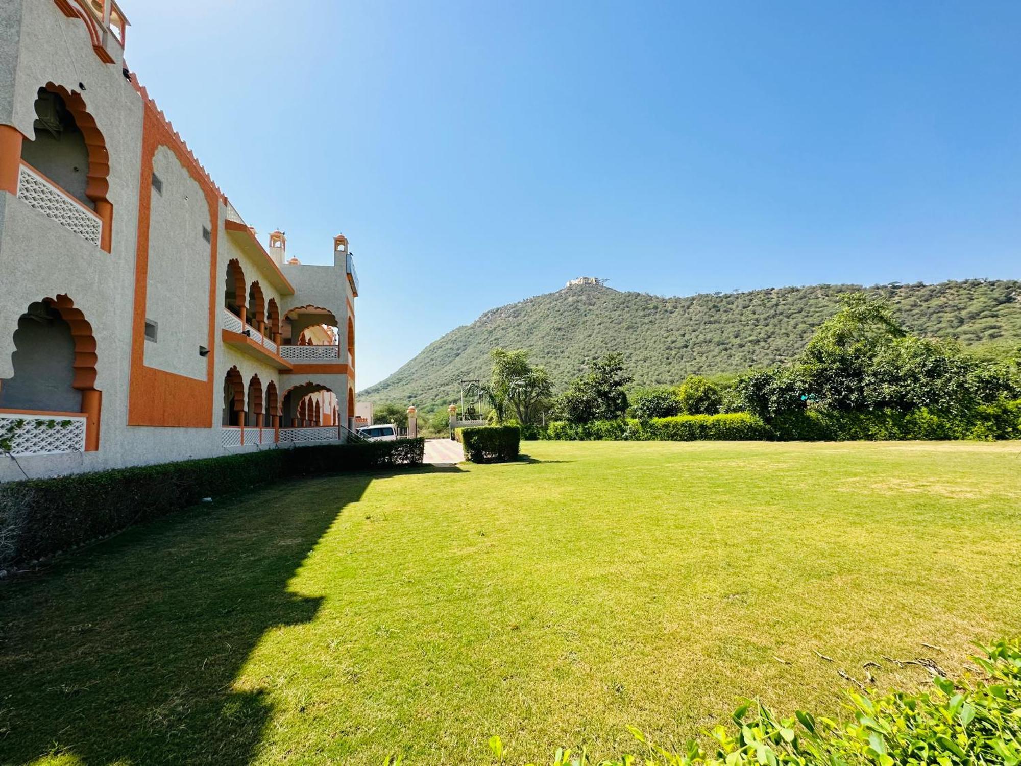 Siddarth Resort - Mountain View With Pool Pushkar Eksteriør billede